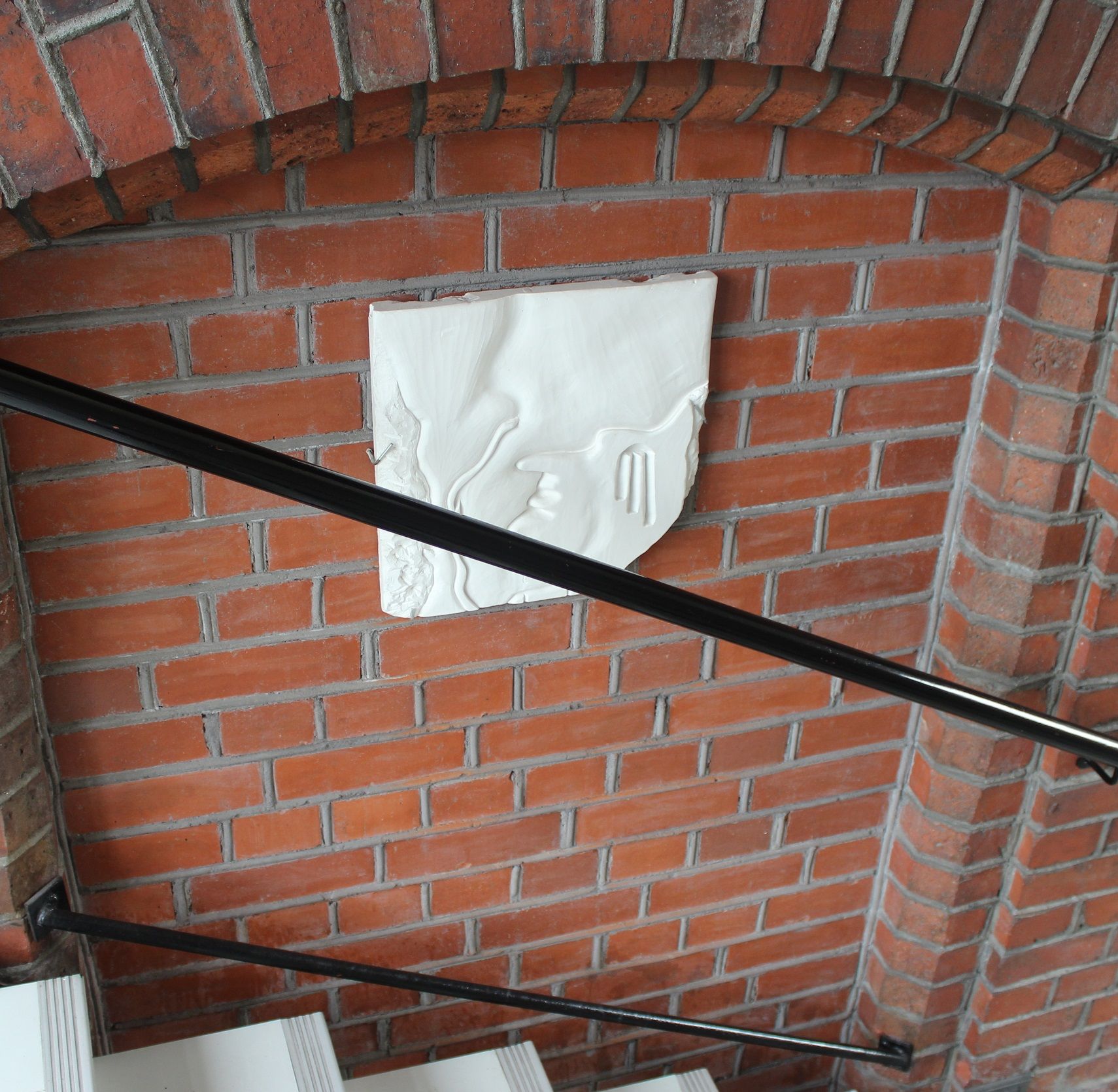 UN UOMO E UN ALBERO by Margherita Falotico 